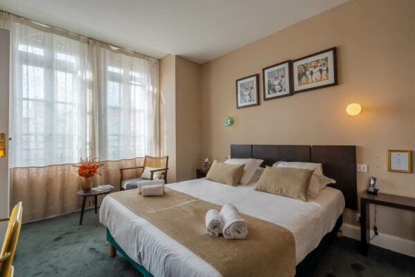 chambre-confort-ama-hotel-biarritz-1